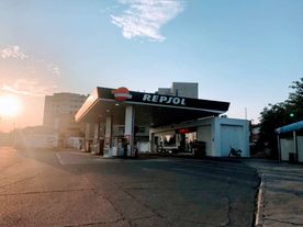 Carburantes Navas estación de carburantes y lavado de autos 8